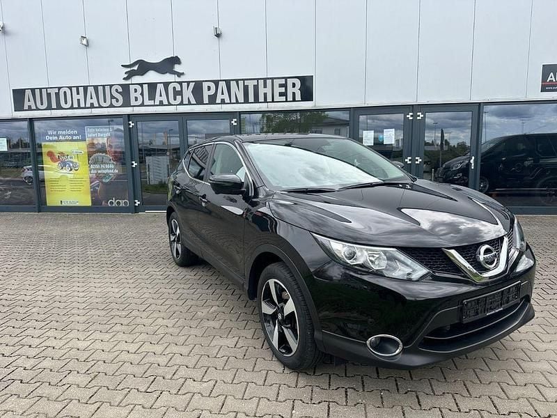 Schwarz Gebraucht 2016 Nissan Qashqai 360º SUV | 8.800 € (Superpreis) - Bild 1/4
