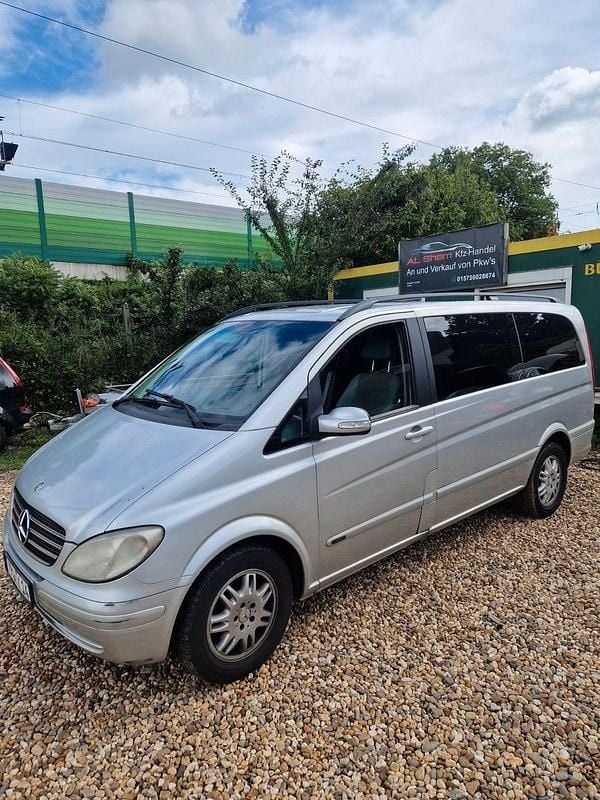 Silber Gebraucht 2006 Mercedes Viano Van / Kleinbus | 6.900 € (Guter Preis) - Bild 1/4