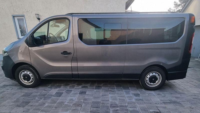 Gebraucht Opel Vivaro S 95 PS (69 kW) 2016 Grau Van / Kleinbus