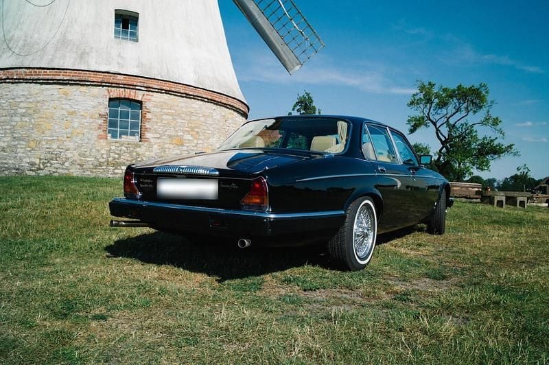 Gebraucht Jaguar XJ12 295 PS (216 kW) 1980 Schwarz Limousine