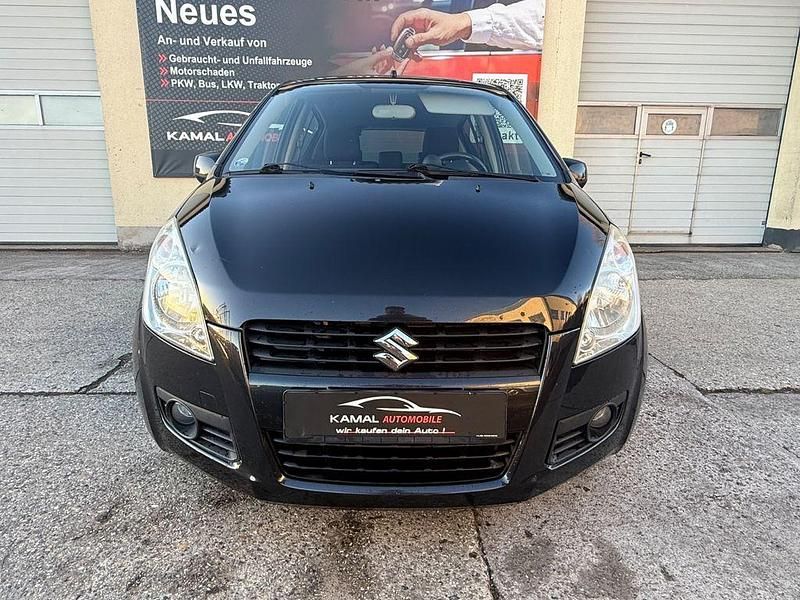 Gebraucht Suzuki Splash Comfort 94 PS (69 kW) 2011 Schwarz Kleinwagen