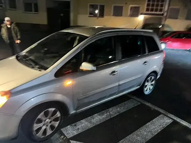 Gebraucht Opel Zafira 120 PS (88 kW) 2008 Silber Van / Kleinbus