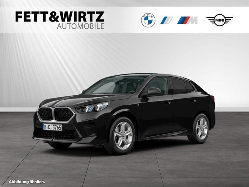 Saphirschwarz metallic Gebraucht 2024 BMW X2 M Sport SUV | 42.444 € (Guter Preis) - Bild 1/3