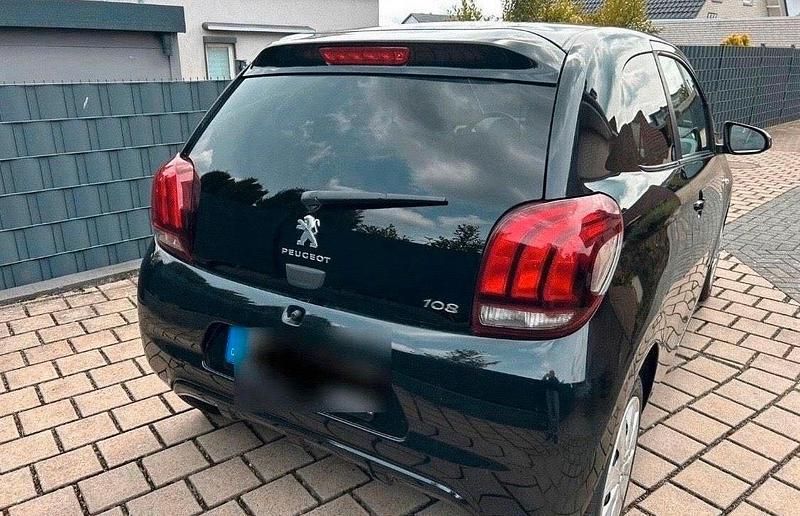Gebraucht Peugeot 108 69 PS (50 kW) 2016 Schwarz Kleinwagen