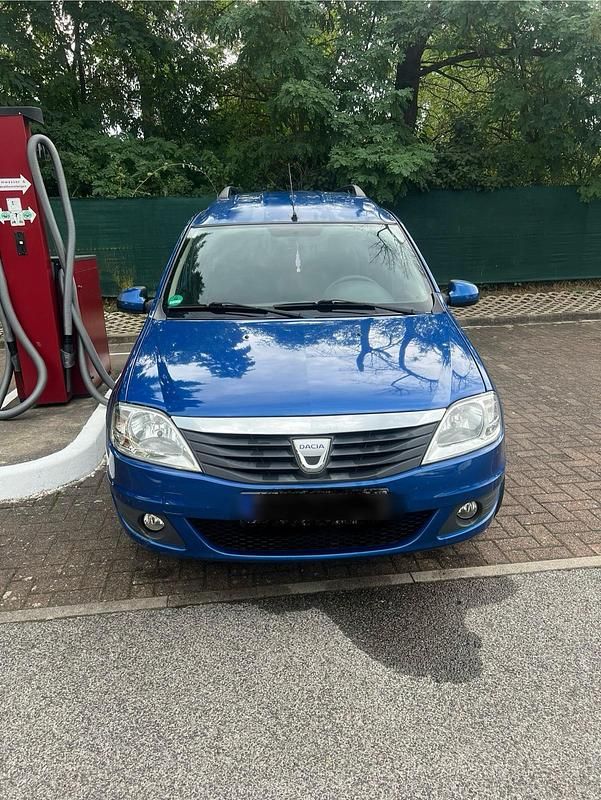 Blau Gebraucht 2010 Dacia Logan Limousine | 2.950 € (Fairer Preis) - Bild 1/4