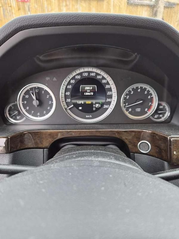 Gebraucht Mercedes E200 184 PS (135 kW) 2012 Grau Limousine