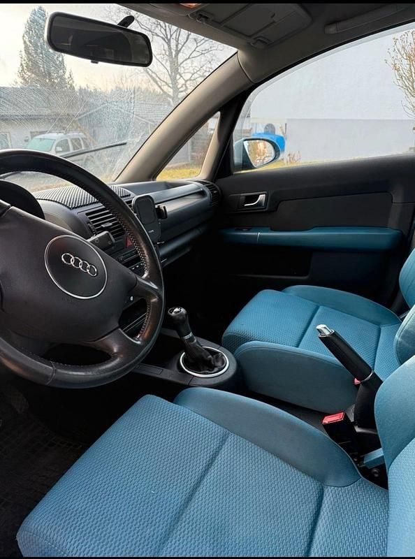 Second-hand Audi A2 75 CP (55 kW) 2002 Albastru Hatchback