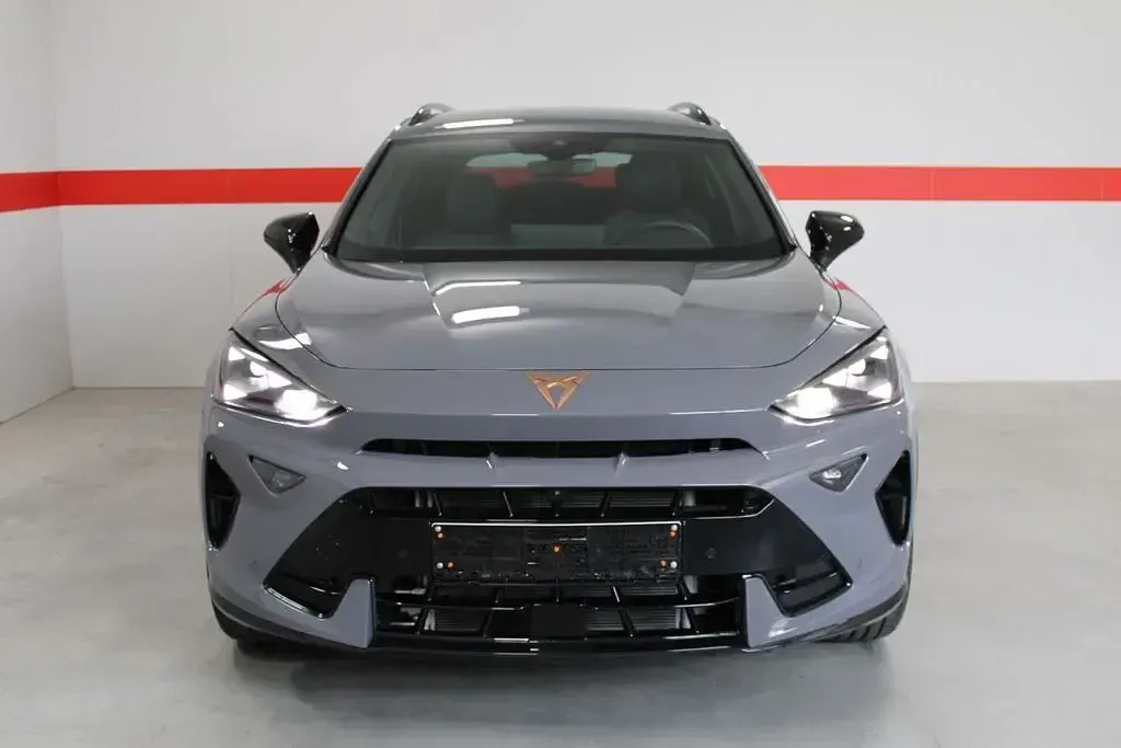 Neu Cupra Formentor 150 PS (110 kW) 2026 Grau SUV