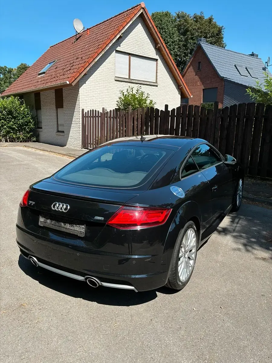 Gebraucht Audi TT Comfort 184 PS (135 kW) 2015 Schwarz Coupé