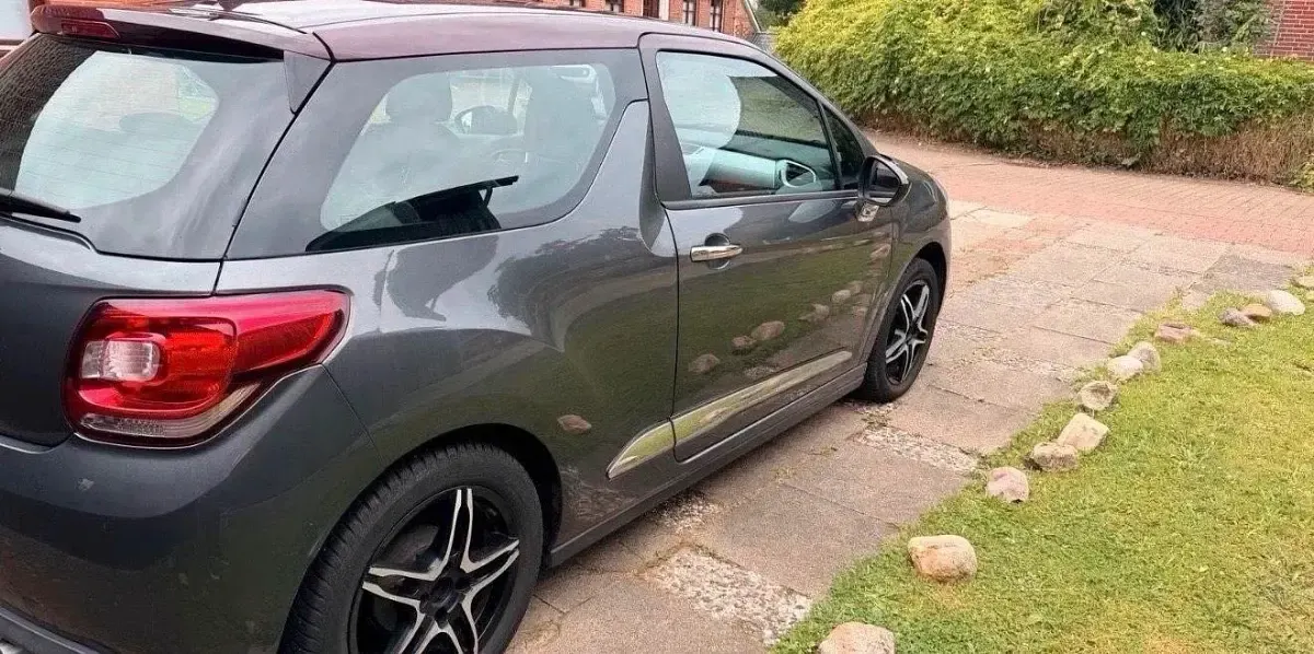 Gebraucht Citroën DS3 68 PS (50 kW) 2012 Andere farben Kleinwagen
