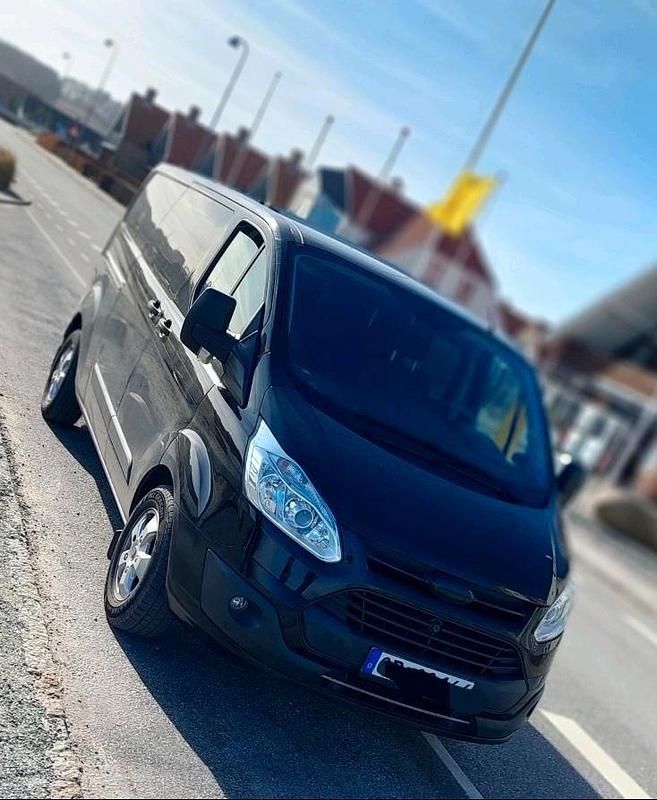 Schwarz Gebraucht 2017 Ford Transit Custom Van / Kleinbus | 15.800 € (Fairer Preis) - Bild 1/2