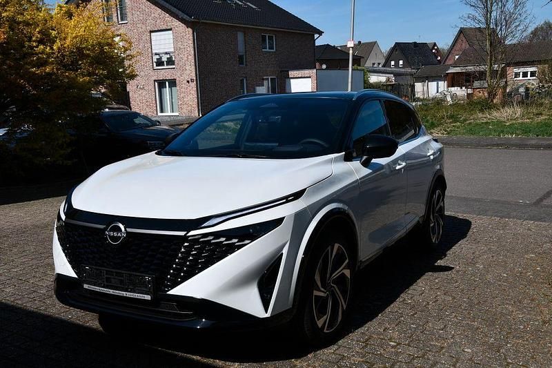 Neu Nissan Qashqai Tekna+ 158 PS (116 kW) 2025 Weiß SUV