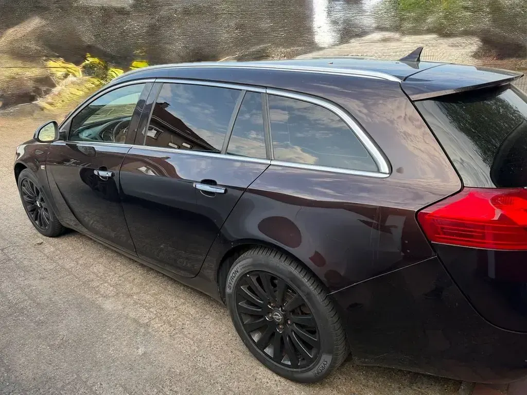 Gebraucht Opel Insignia 194 PS (142 kW) 2013 Braun Kombi