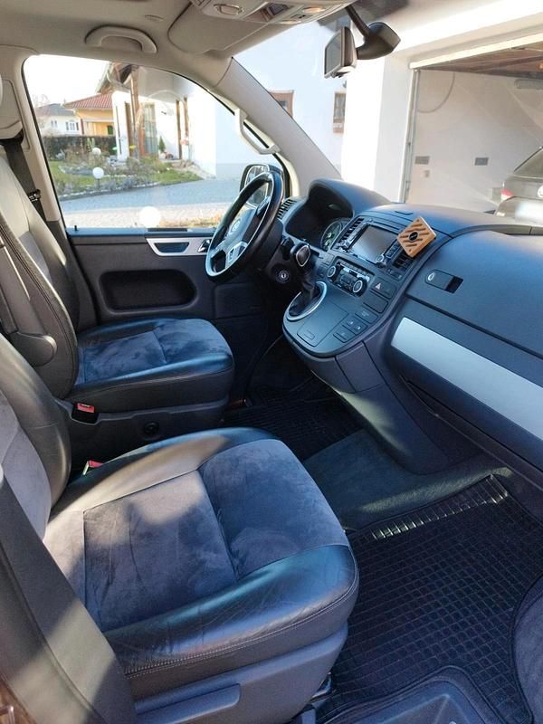 Gebraucht VW California Beach 2012 Violet Van