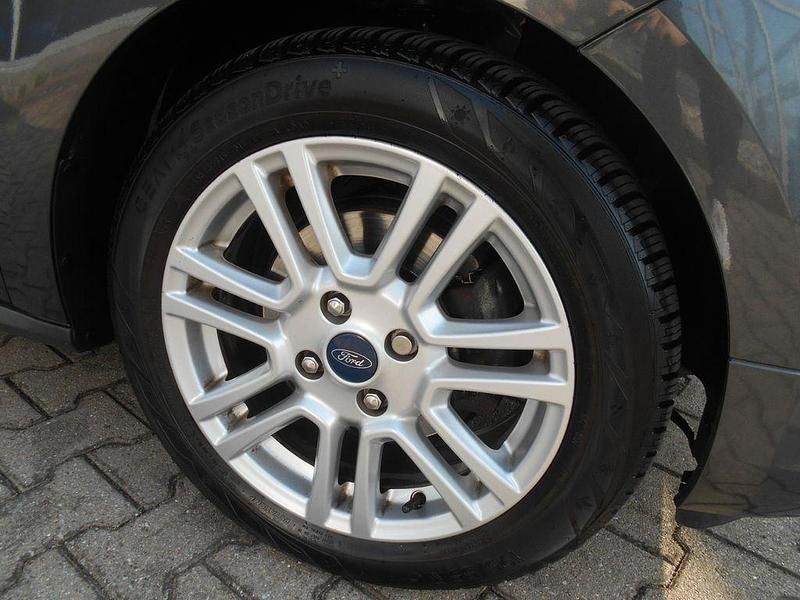 Gebraucht Ford Tourneo Courier Titanium 101 PS (74 kW) 2019 Grau Van / Kleinbus
