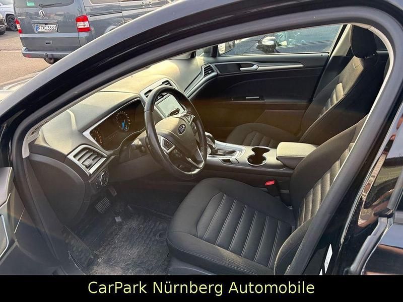 Gebraucht Ford Mondeo 160 PS (117 kW) 2017 Schwarz Limousine
