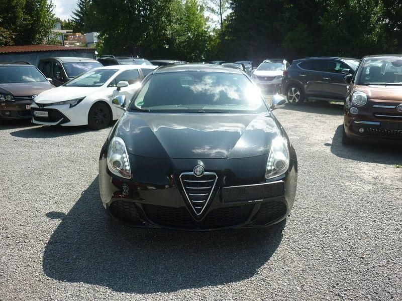 Gebraucht Alfa Romeo Giulietta 120 PS (88 kW) 2012 Schwarz Kleinwagen