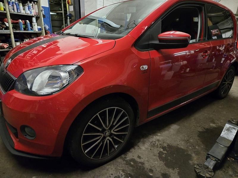 Rot Gebraucht 2013 Skoda Citigo Sport Kleinwagen | 3.999 € (Fairer Preis) - Bild 1/4