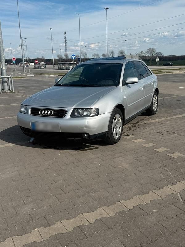Second-hand Audi A3 131 CP (96 kW) 2001 Argintiu Hatchback