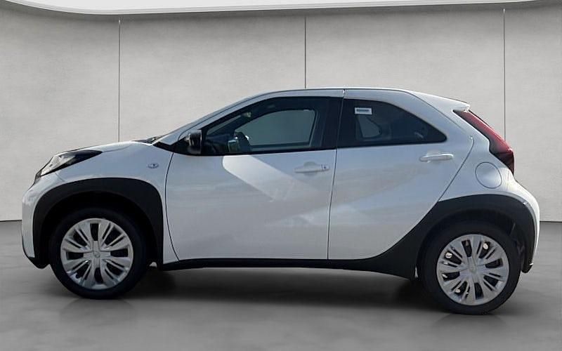 Neu Toyota Aygo X Business Edition 72 PS (52 kW) 2025 Weiß SUV