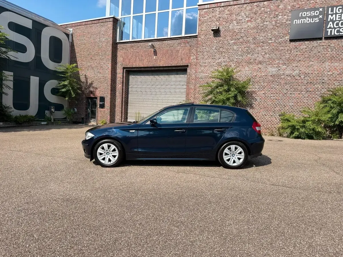 Gebraucht BMW 118 129 PS (94 kW) 2006 Blau Kleinwagen