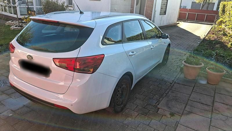 Second-hand Kia Ceed 99 CP (72 kW) 2013 Alb Hatchback