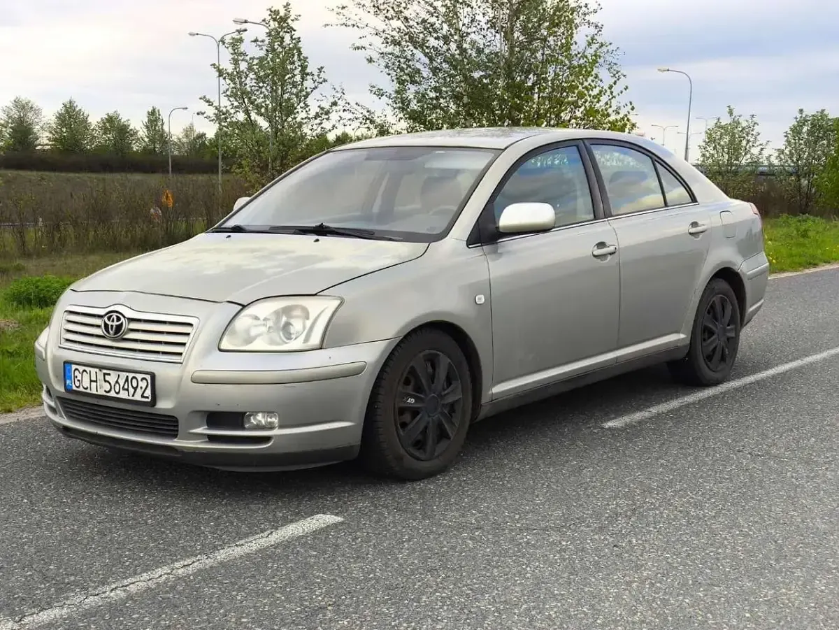 Gebraucht Toyota Avensis 129 PS (94 kW) 2004 Kleinwagen