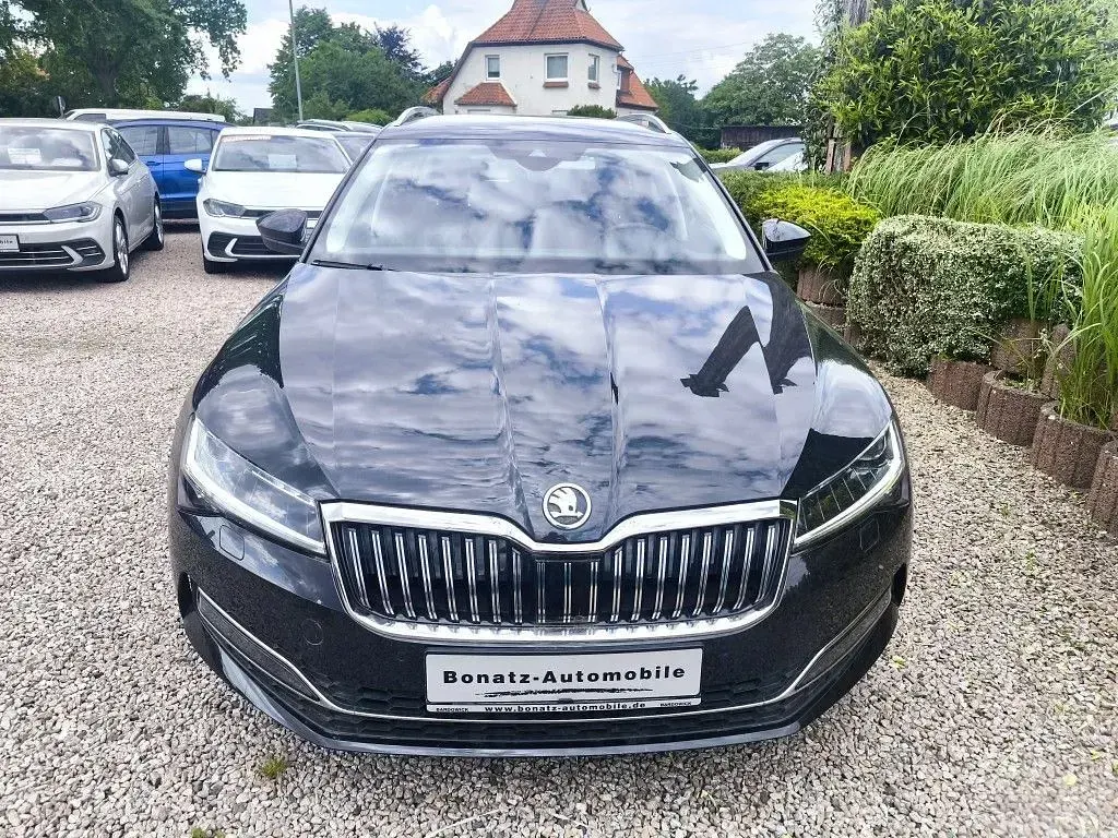 Gebraucht Skoda Superb Style 200 PS (147 kW) 2022 Black magic pearlescent Kombi