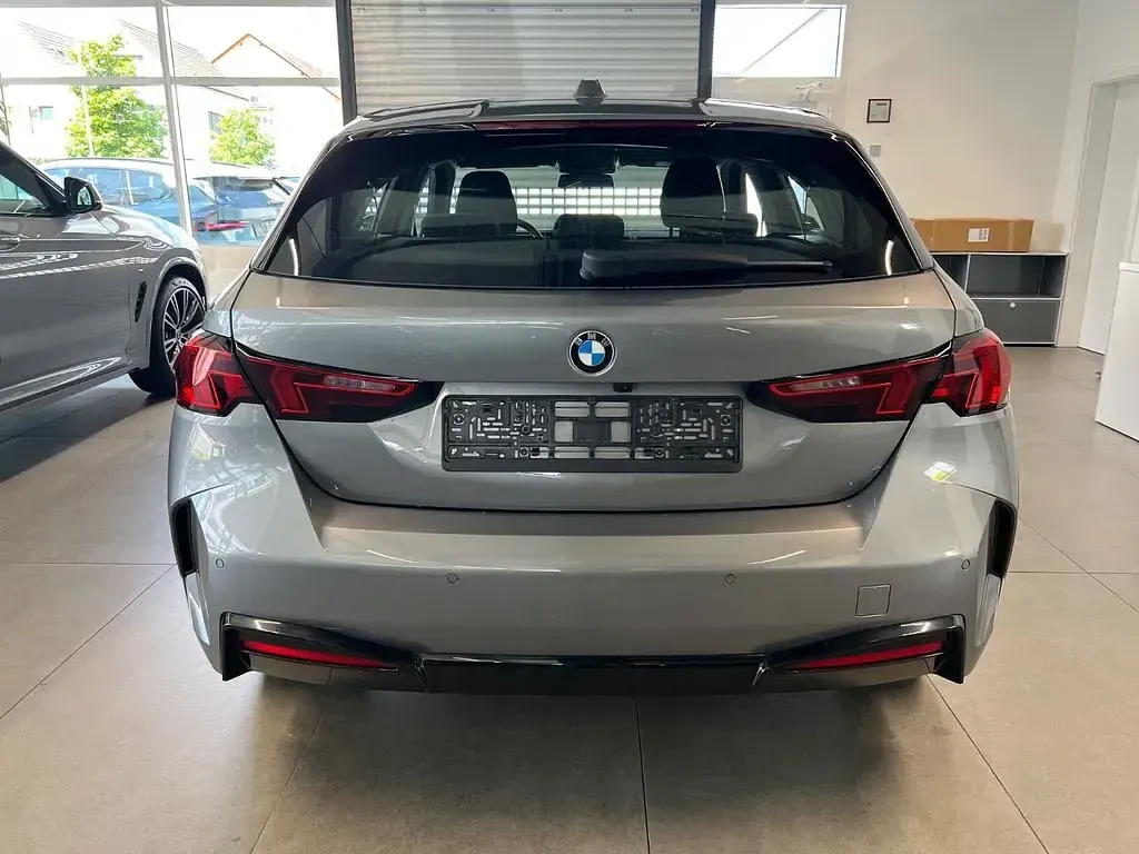 Gebraucht BMW 118 Performance 150 PS (110 kW) 2024 Grau Kleinwagen