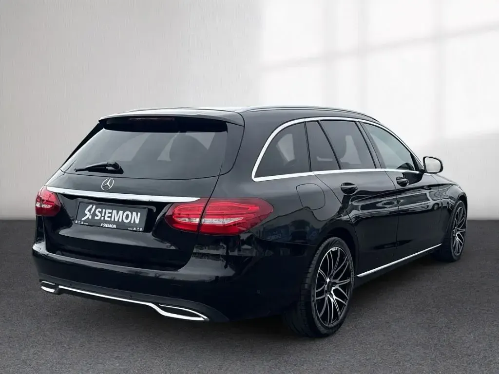 Gebraucht Mercedes C180 Avantgarde 156 PS (114 kW) 2016 Schwarz Kombi