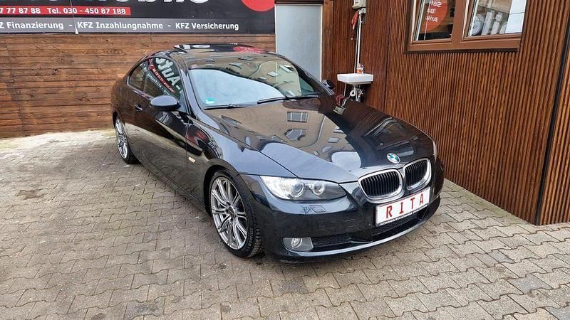 Gebraucht BMW 320 Performance 170 PS (125 kW) 2009 Schwarz Coupé