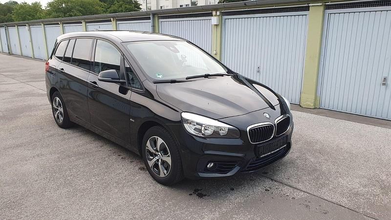 Schwarz Gebraucht 2016 BMW 218 Gran Tourer Sport Line Van / Kleinbus | 11.500 € (Fairer Preis) - Bild 1/4