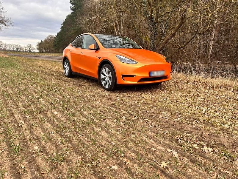 Gebraucht Tesla Model Y 255 kW (347 PS) 2023 Orange SUV