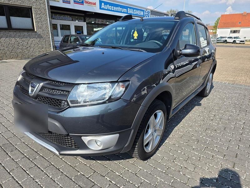 Gebraucht Dacia Sandero 90 PS (66 kW) 2016 Grau Limousine