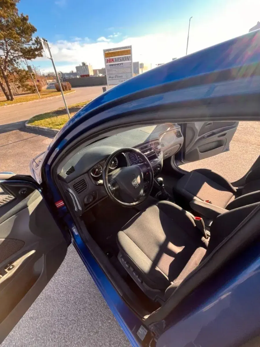 Gebraucht Kia Rio Motion 97 PS (71 kW) 2006 Blau Limousine