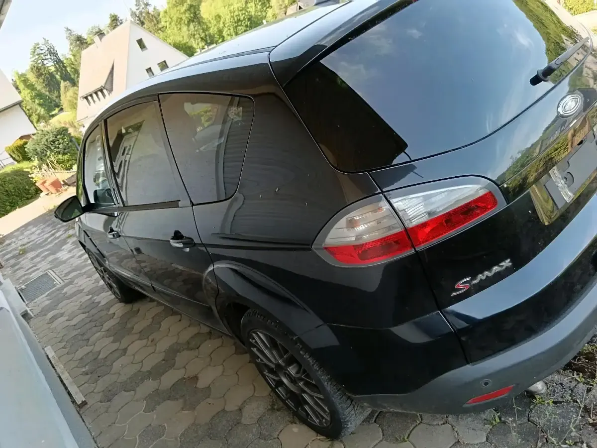 Gebraucht Ford S-MAX S 140 PS (102 kW) 2010 Schwarz Van / Kleinbus