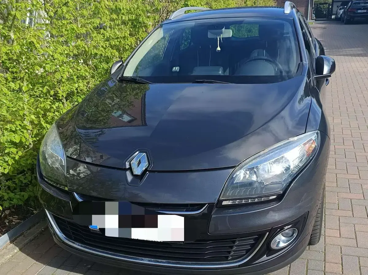 Gebraucht Renault Mégane GrandTour 110 PS (80 kW) 2012 Blau Kombi