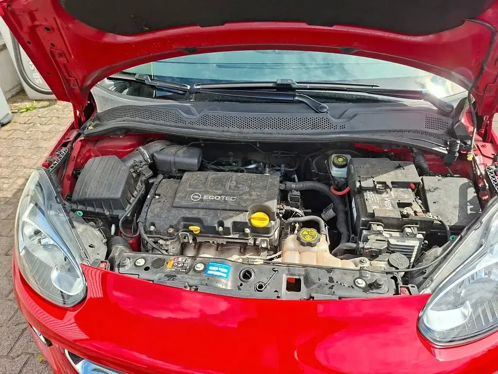 Gebraucht Opel Adam 101 PS (74 kW) 2014 Rot Kleinwagen