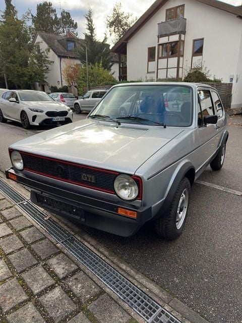 Silber Gebraucht 1977 VW Golf I GTI Kleinwagen | 31.977 € - Bild 1/4