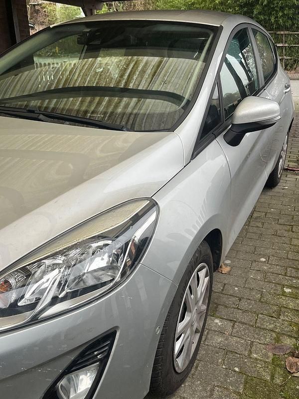 Gebraucht Ford Fiesta Cool & Connect 86 PS (63 kW) 2018 Silber Kleinwagen