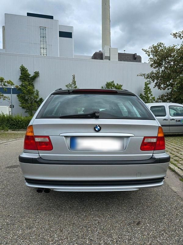 Gebraucht BMW 320 Performance 150 PS (110 kW) 2000 Silber Kombi