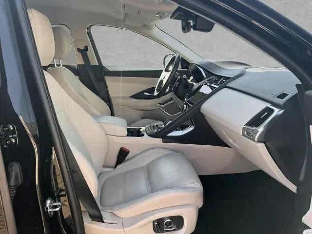 Używany Jaguar E-Pace SE 165 KM (121 kW) 2022 Czarny SUV