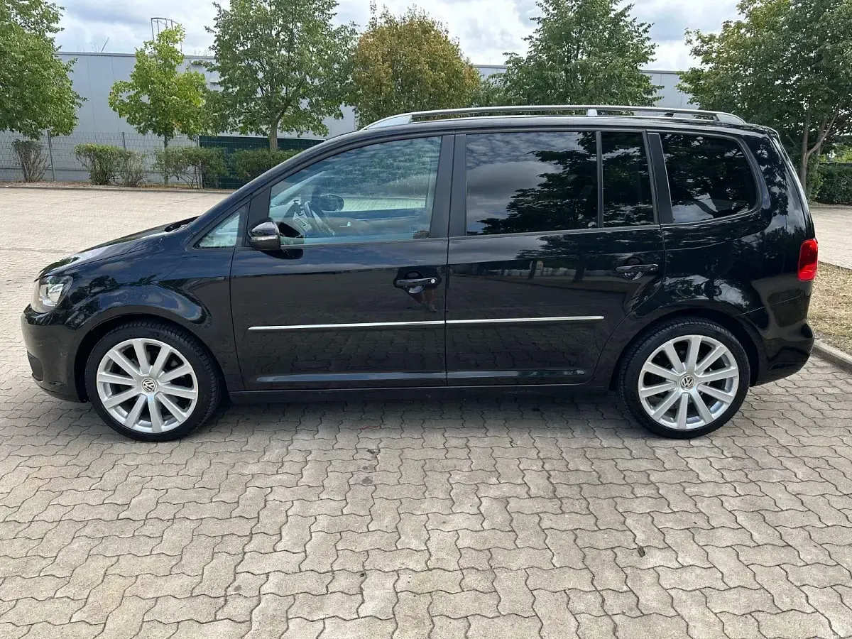 Gebraucht VW Touran Highline 170 PS (125 kW) 2011 Schwarz Van / Kleinbus