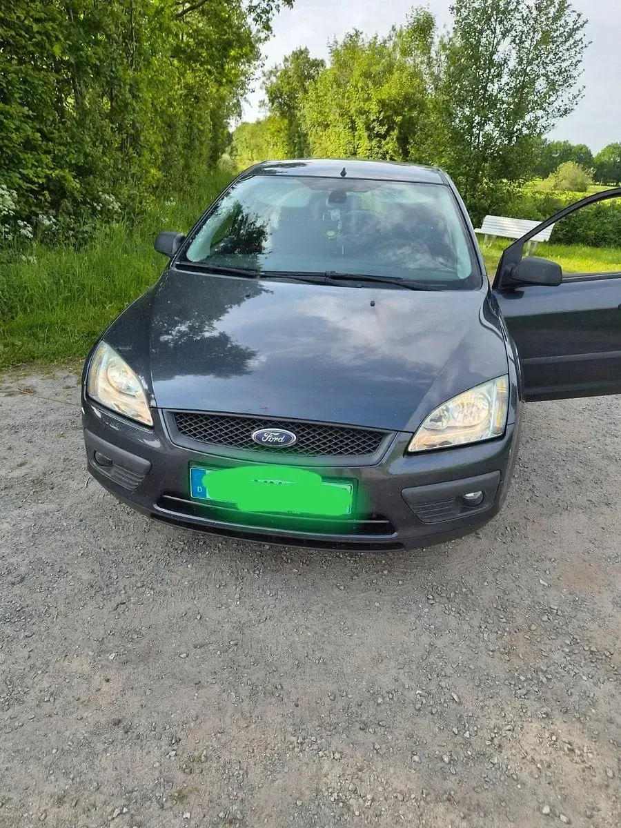 Gebraucht Ford Focus Trend 101 PS (74 kW) 2005 Blau Limousine