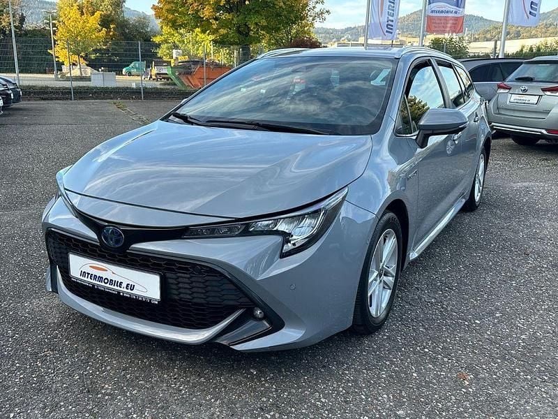 Grau Gebraucht 2021 Toyota Corolla Kombi | 22.015 € (Guter Preis) - Bild 1/4