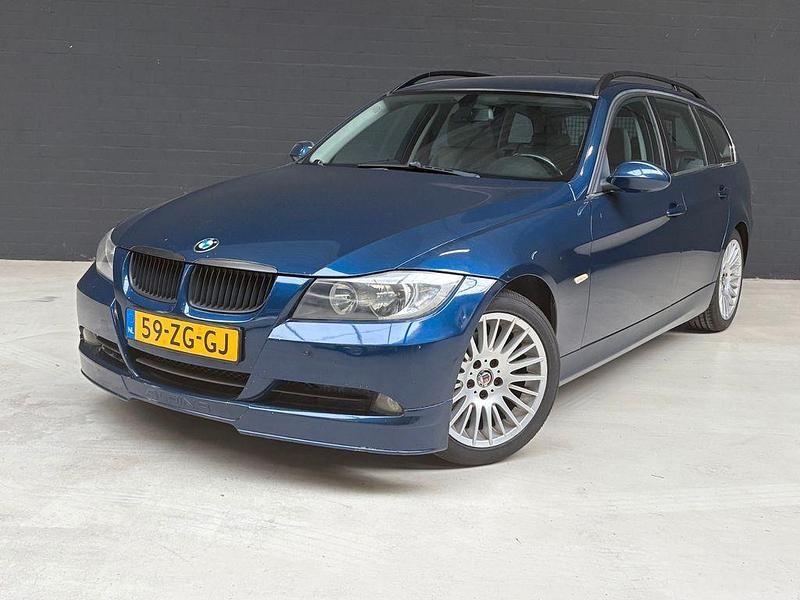 Blau Gebraucht 2005 BMW 325 Kombi | 1.250 € (Fairer Preis) - Bild 1/4
