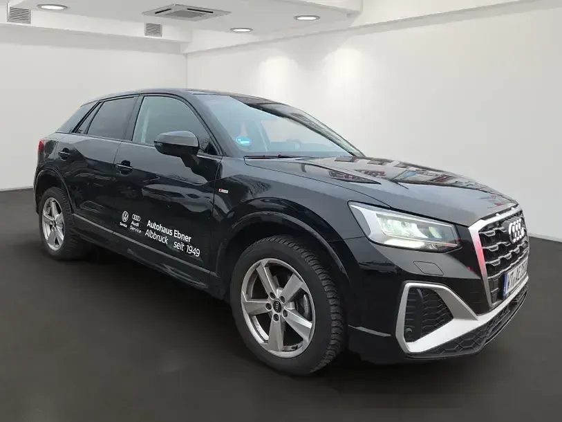 Gebraucht Audi Q2 S-Line 150 PS (110 kW) 2024 Schwarz SUV