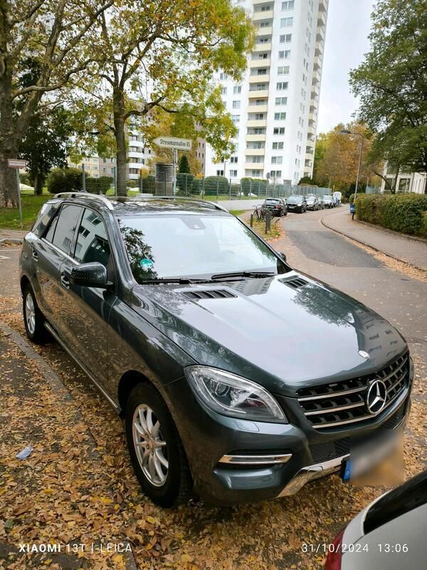Braun Gebraucht 2014 Mercedes ML350 SUV | 24.900 € (Etwas zu teuer) - Bild 1/4