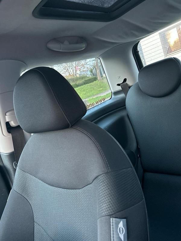 Usado Mini ONE 90 HP (66 kW) 2005 Preto Citadino