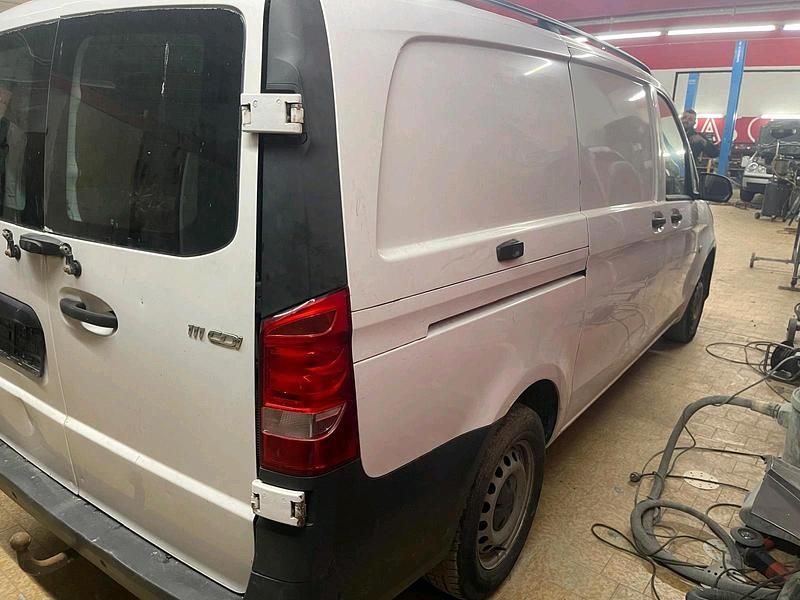 Gebraucht Mercedes Vito 116 PS (85 kW) 2016 Weiß Van